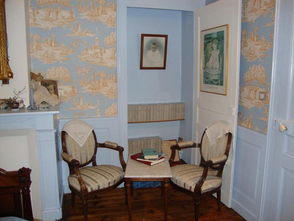 Domaine De La Dame De Lauriere Bed & Breakfast Solignac Ruang foto